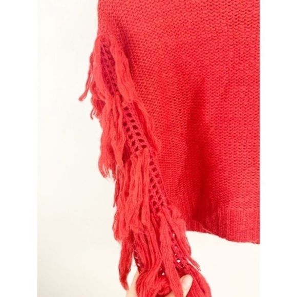CLOSET CLOSING Love By Design Red Crewneck Fringe Sweater - Picture 3 of 6